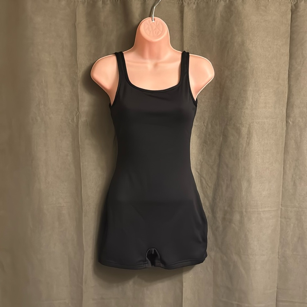 UNBRANDED (NWOT) • Shorts Romper With Low Open Back • Size Small • Black